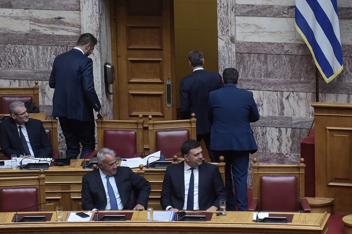 Δραματικές εξελίξεις στο ελληνικό πολιτικό σκηνικό και εσωτερικές συγκρούσεις στον ΣΥΡΙΖΑ